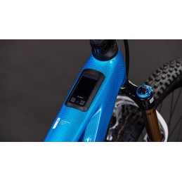 Écran Bosch Kiox 400C et commandes Shimano XT Di2 sur le guidon du Cube Stereo Hybrid ONE44