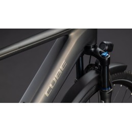 CUBE Touring Hybrid Comfort SLX 800