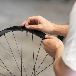 sixpack-valves-tubeless-presta-44-mm-et-55-mm_montage
