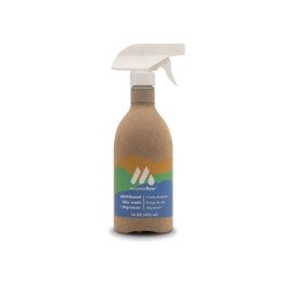 Flacon spray brun clair avec étiquette bleue et blanche pour l’entretien du vélo, idéal pour nettoyer et dégraisser les pièces.