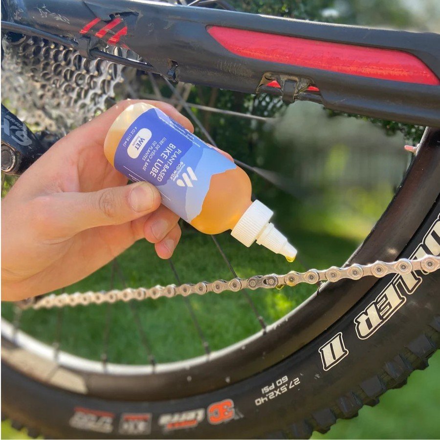 Graisser chaîne vélo : guide pour nettoyer et lubrifier sa chaîne